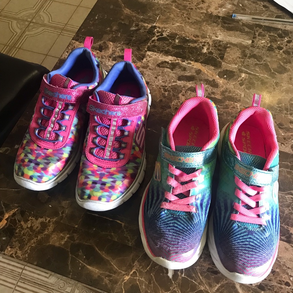 Sketchers Sneakers